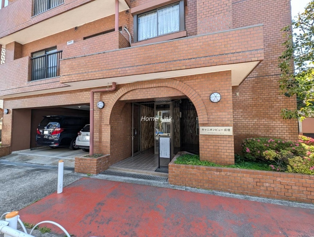 キャニオンビュー成増　エントランス前